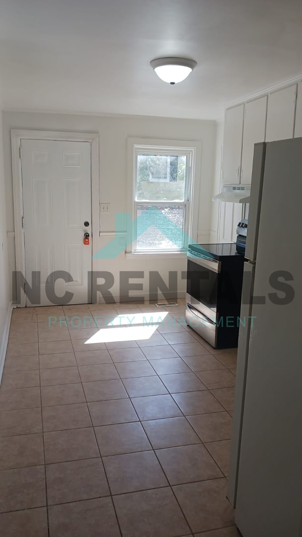 Building Photo - 1209 Gordon St