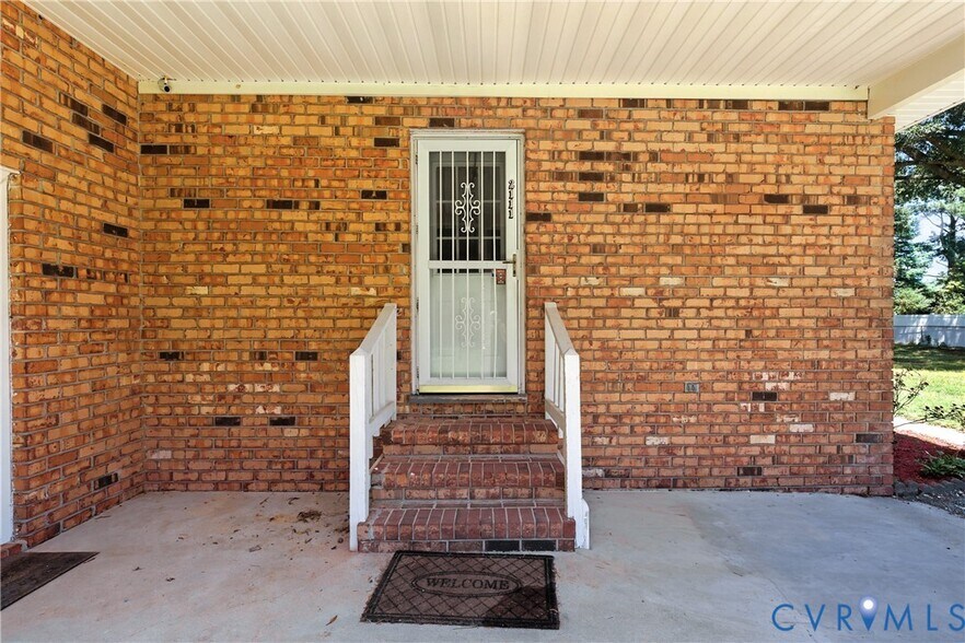 Building Photo - 2111 Clary Rd