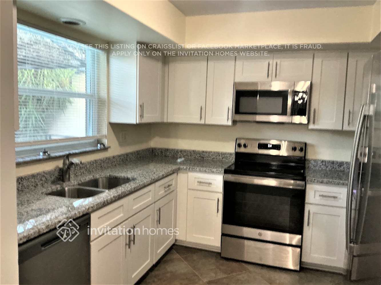 Building Photo - 424 Crosswinds Dr