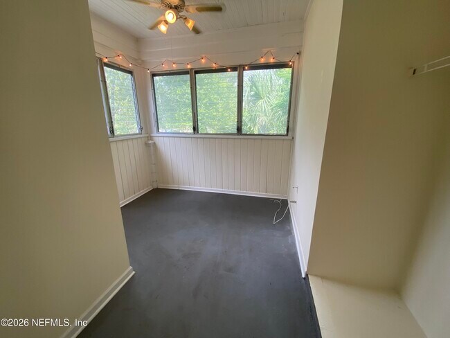 Building Photo - 2316 Gilmore St