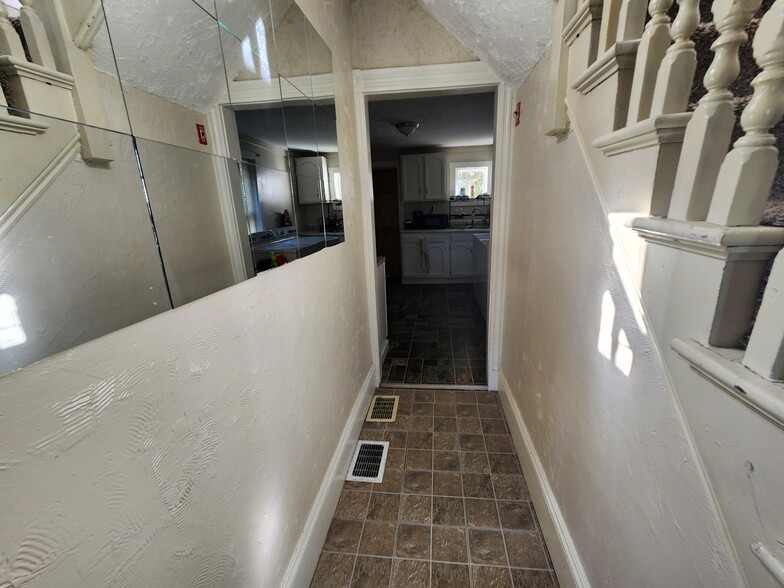 Building Photo - 40 Getchell St
