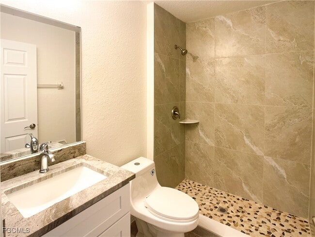 Building Photo - 1417 SE 8th Ave