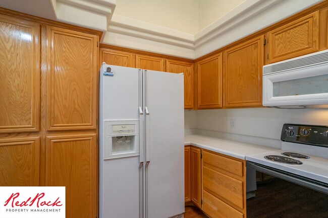 Building Photo - Remodeled 3 Bedroom Townhome with Great Vi...