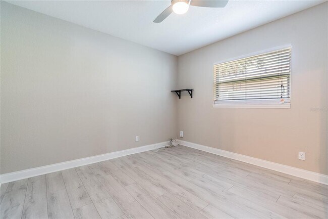 Building Photo - 4106 W Carmen St