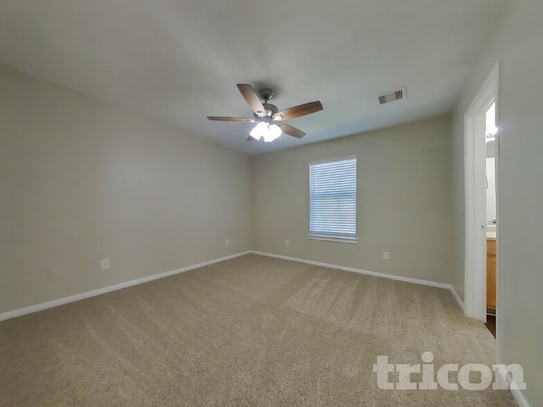 Building Photo - 11415 Carla St