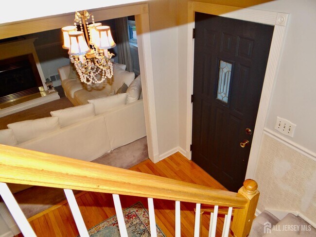 Building Photo - 514 Leawood Ave