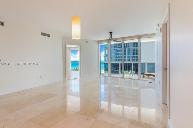 Building Photo - 17201 Collins Ave