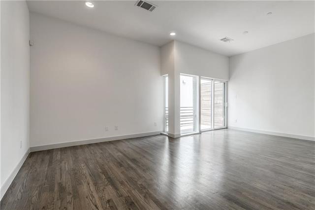 Building Photo - 2290 N Fitzhugh Ave