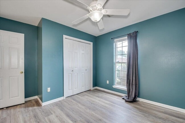 Building Photo - 1327 Apache Tr