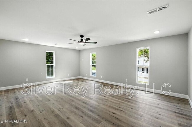 Building Photo - 1309 Summit St