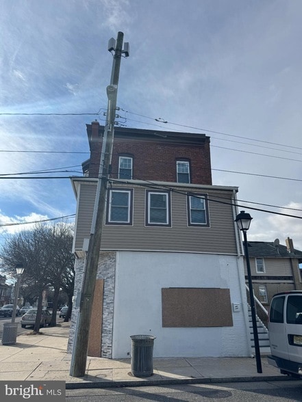 Building Photo - 400 N Massachusetts Ave