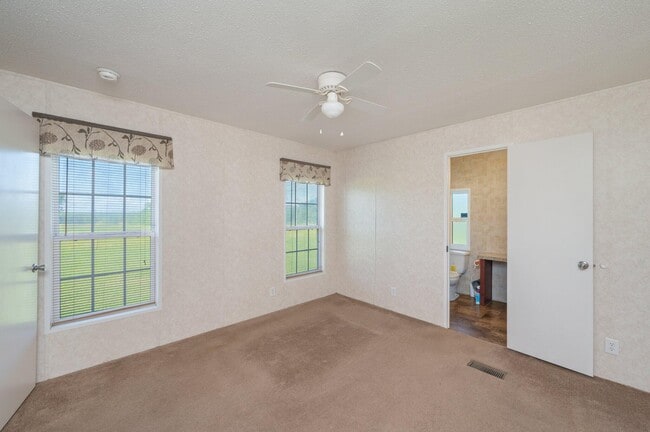 Building Photo - 2295 Bermuda Ln