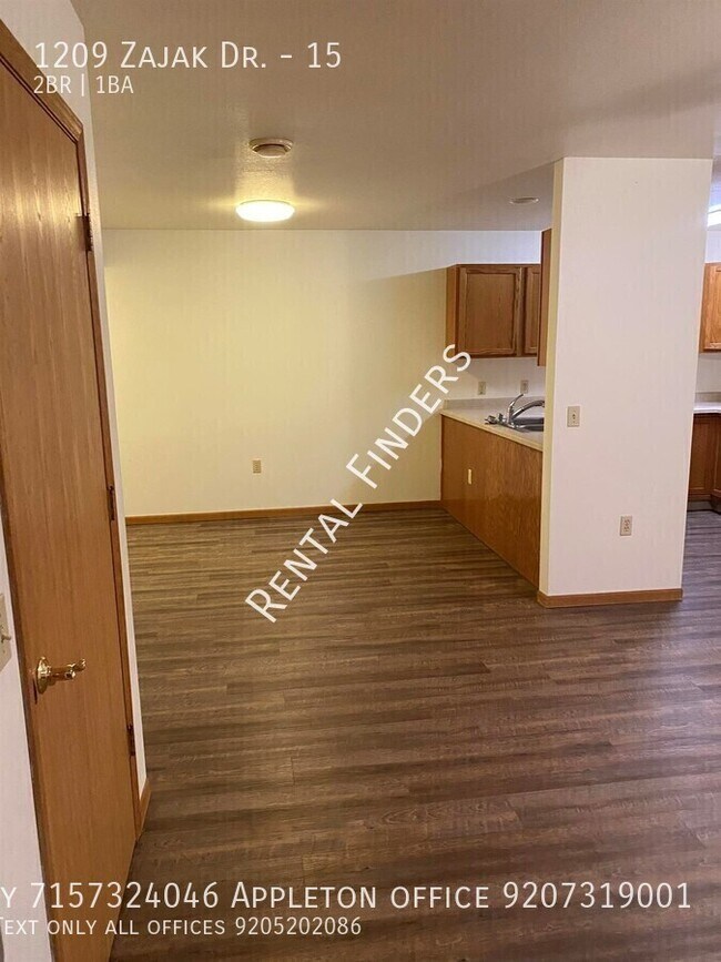 Building Photo - 1209 Zajak Dr