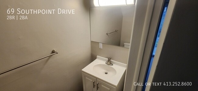 Building Photo - 69 Southpoint Dr