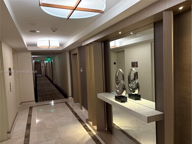 Building Photo - 20355 NE 34th Ct