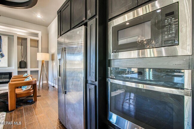 Building Photo - 6716 Rio Haciendas