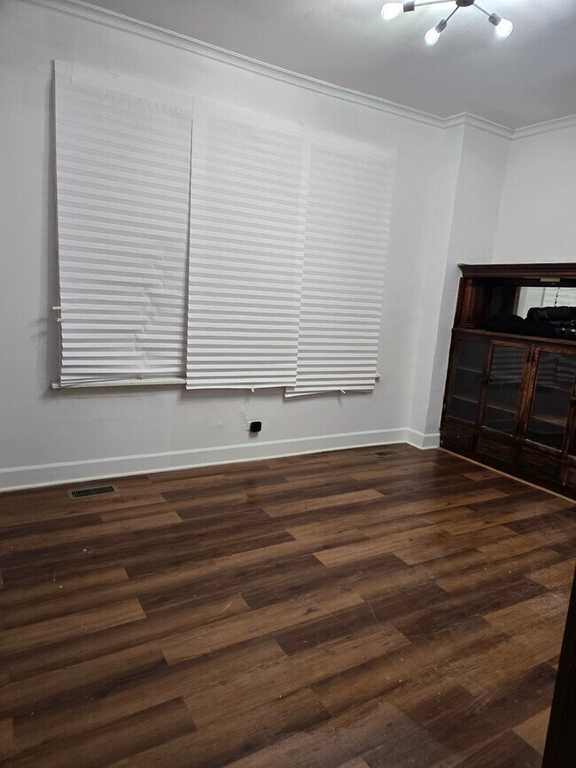 Building Photo - 6229 S Bishop St