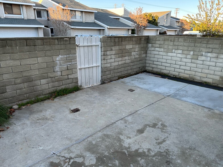 Building Photo - 23215 Kimmore Ter