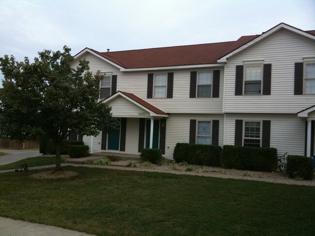 Building Photo - 2065 Leland Dr