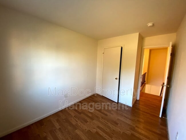 Building Photo - 3456 Beale Ct