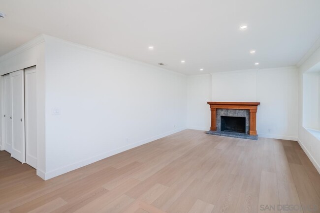 Building Photo - 12319 Hill Country Dr