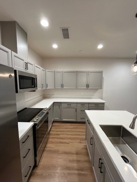 Building Photo - 2029 W Corvina Ave