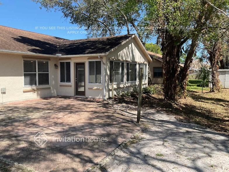 Building Photo - 963 Whisperpine Dr