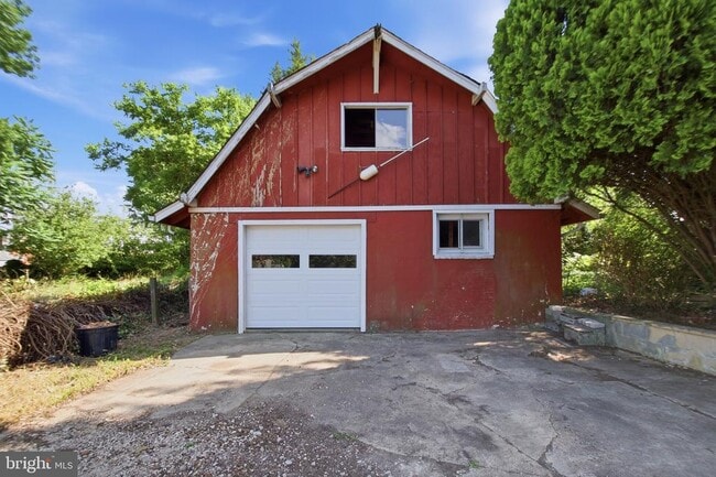 Building Photo - 3141 Clayborne Ave