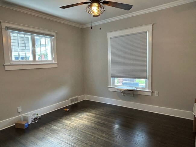 Building Photo - Updated 4 Bed 3 Bath Highlands Bungalow