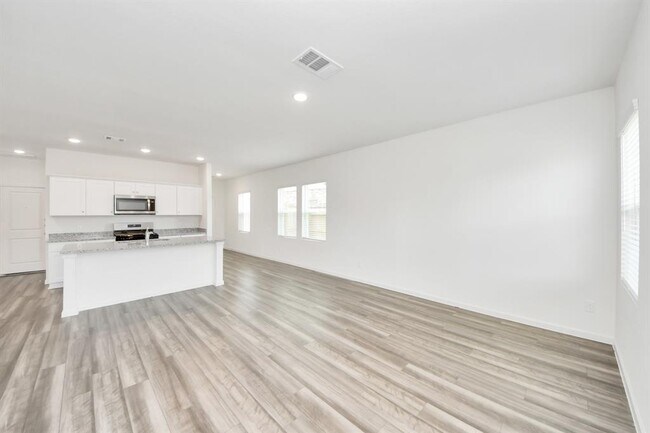 Building Photo - 10302 Florance Spring Dr