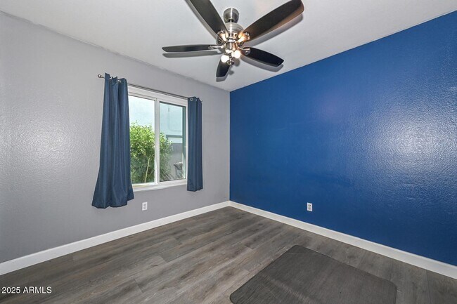 Building Photo - 18203 N 85th Dr