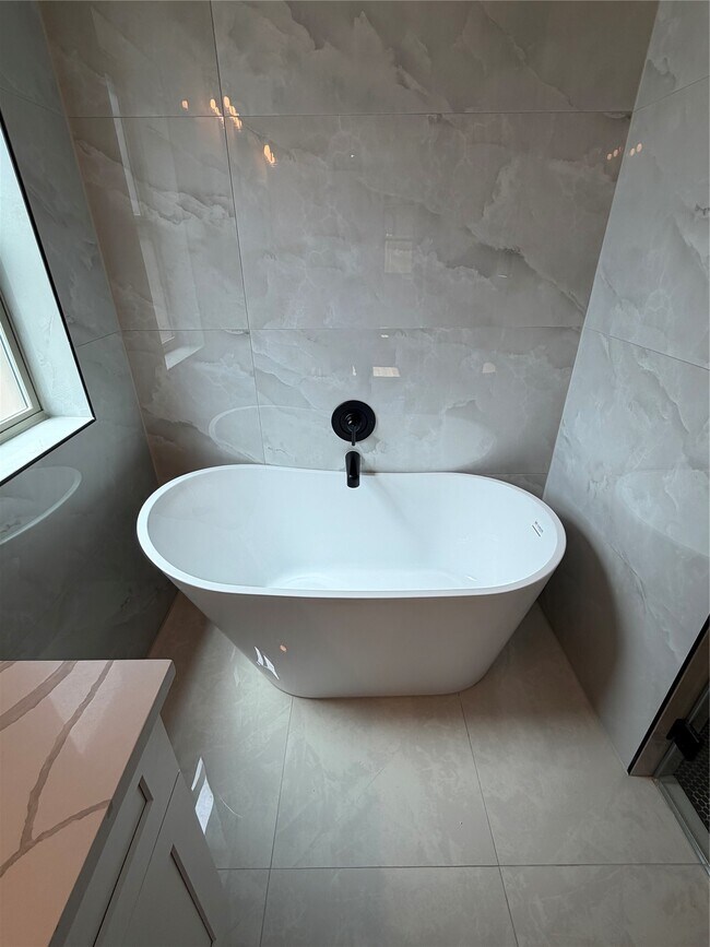 Building Photo - 2623 Liguria Ln