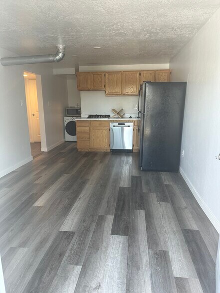 Building Photo - 763 S 1000 E