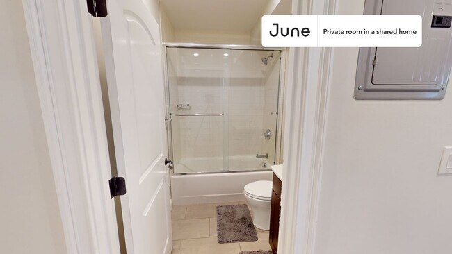 Building Photo - Room in Shared 4 bed/1.5 bath home