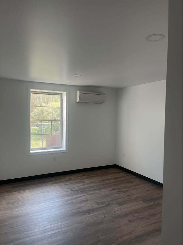 Building Photo - 515 Penn St