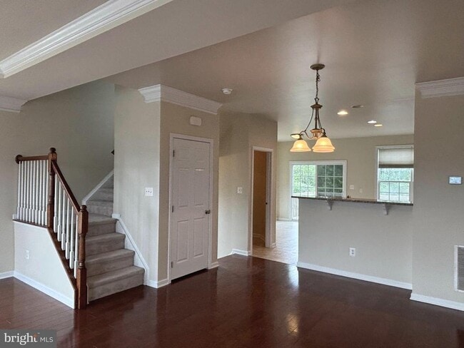 Building Photo - 301 Klee Dr
