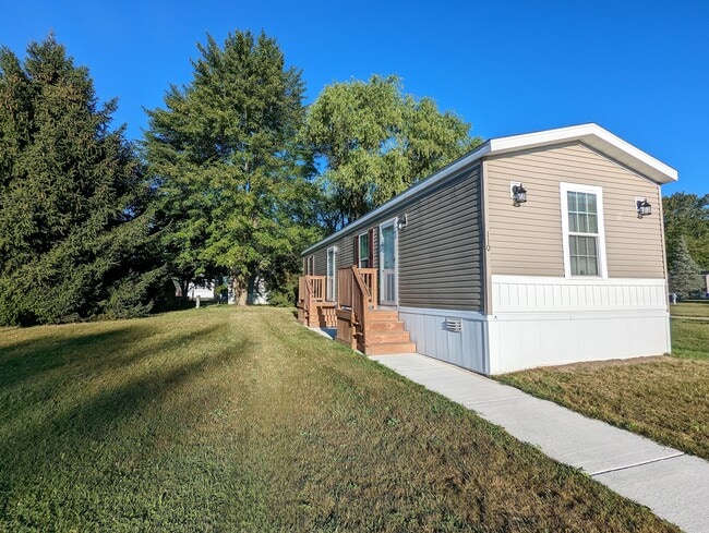 Building Photo - 110 Idaho