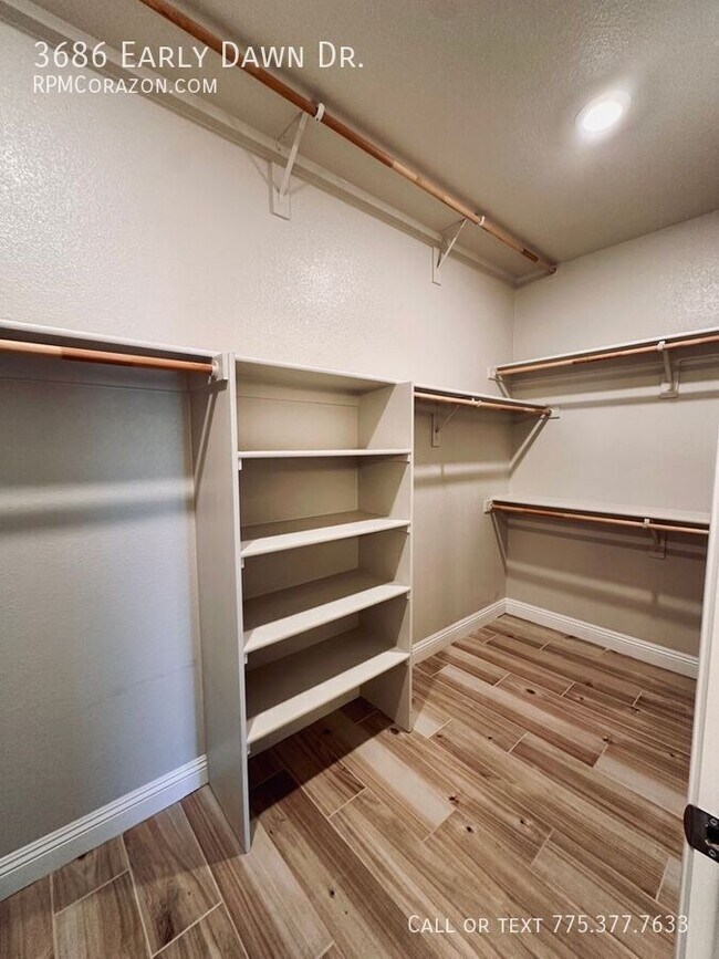 Building Photo - 3686 Early Dawn Dr