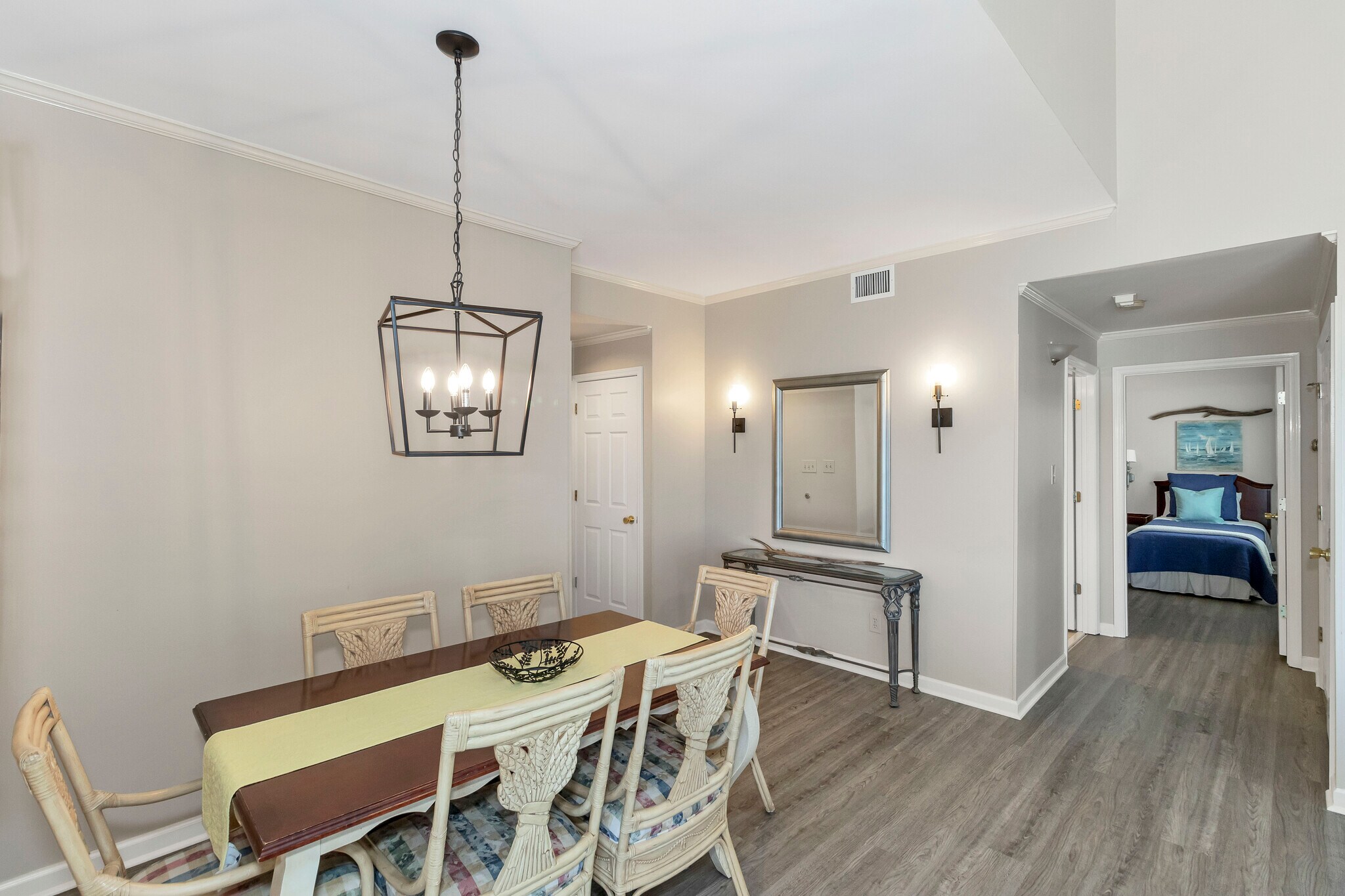 Building Photo - 203 Sunset Point Dr