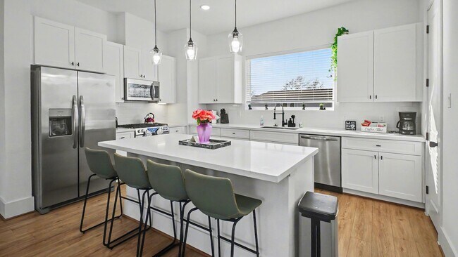 Building Photo - 2802 Tierwester St