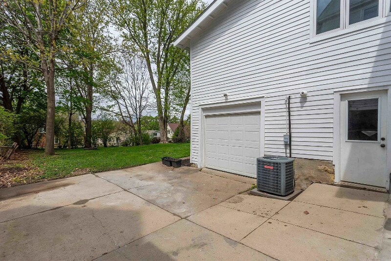 Building Photo - 1215 Mt Pleasant St
