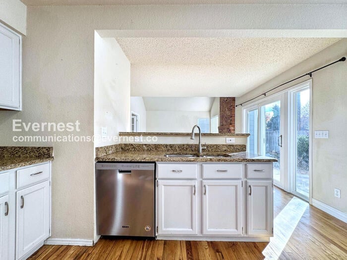 Building Photo - 18618 E Grand Cir