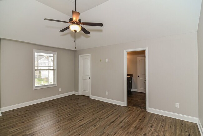 Building Photo - 1233 Catawba Way