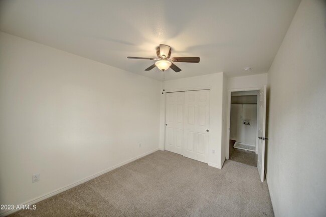 Building Photo - 480 N 6th Dr