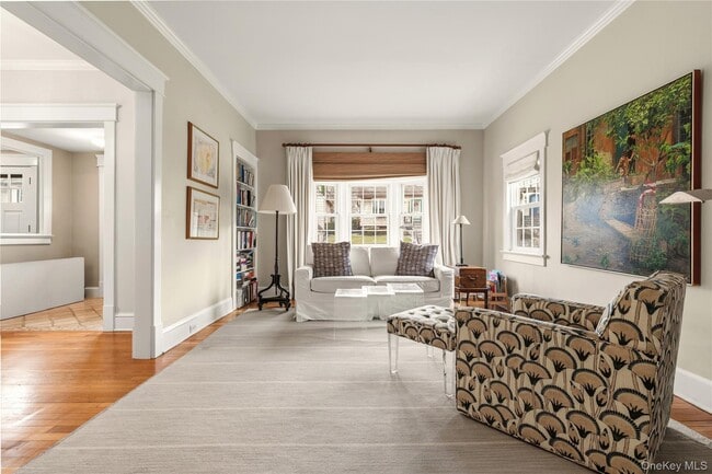 Building Photo - 47 Hillcrest Ave