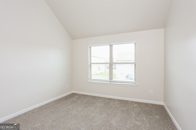 Building Photo - 12185 Centerra Dr