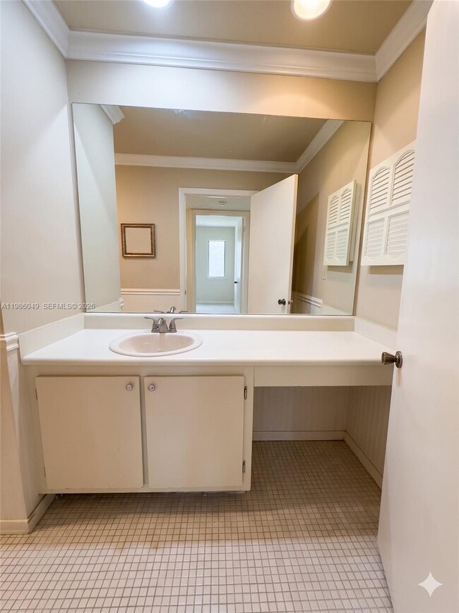 Building Photo - 15500 Lakes of Delray Blvd