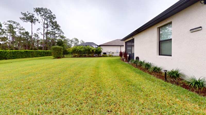 Building Photo - 15888 Honeysuckle St