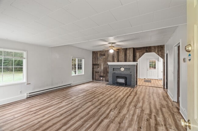 Building Photo - 117 Benthein Rd