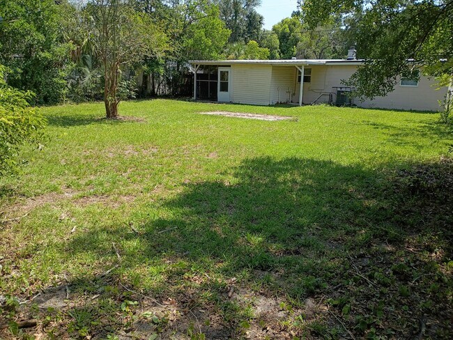 Building Photo - 10592 Haverford Rd